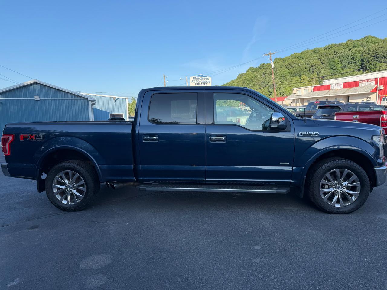 Ford F-150 4WD SuperCrew 157" Lariat w/HD Payload Pkg 2015