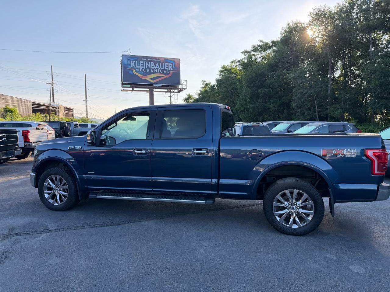 Ford F-150 4WD SuperCrew 157" Lariat w/HD Payload Pkg 2015