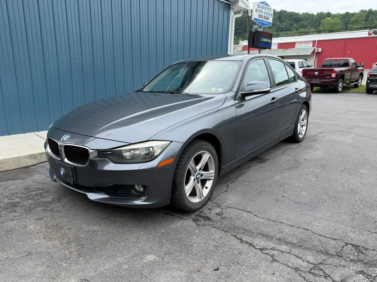 BMW 3 Series 4dr Sdn 328i xDrive AWD SULEV 2014