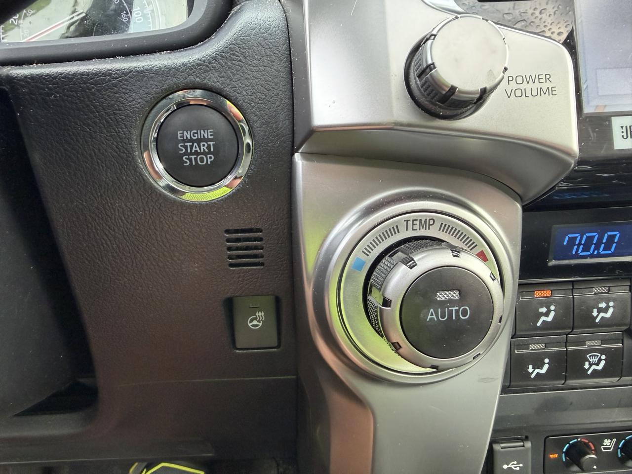 Toyota 4Runner Limited 4WD (Natl) 2023