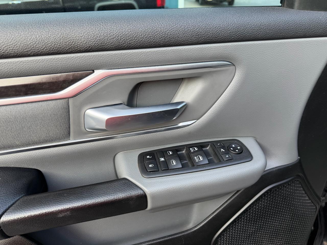 RAM 1500 Big Horn/Lone Star 4x4 Crew Cab 5'7" Box 2019