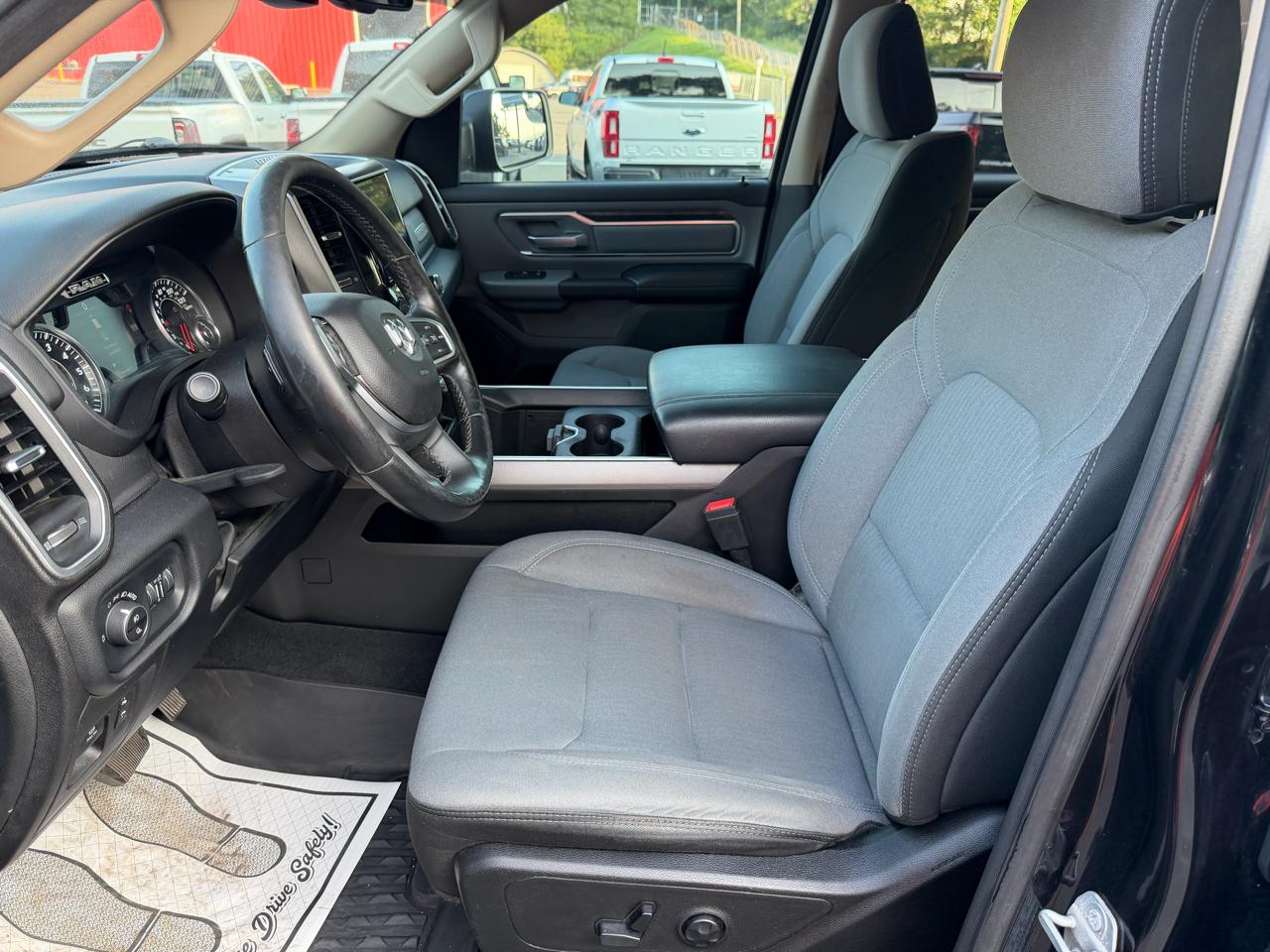 RAM 1500 Big Horn/Lone Star 4x4 Crew Cab 5'7" Box 2019