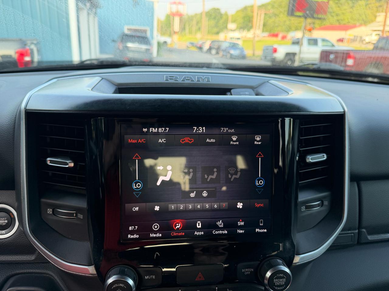 RAM 1500 Big Horn/Lone Star 4x4 Crew Cab 5'7" Box 2019