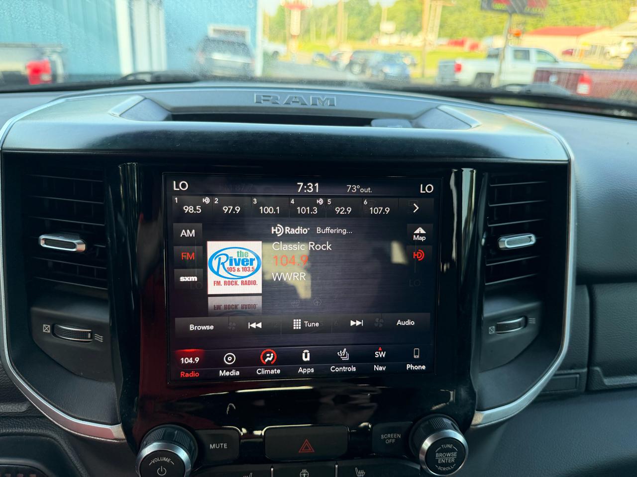 RAM 1500 Big Horn/Lone Star 4x4 Crew Cab 5'7" Box 2019
