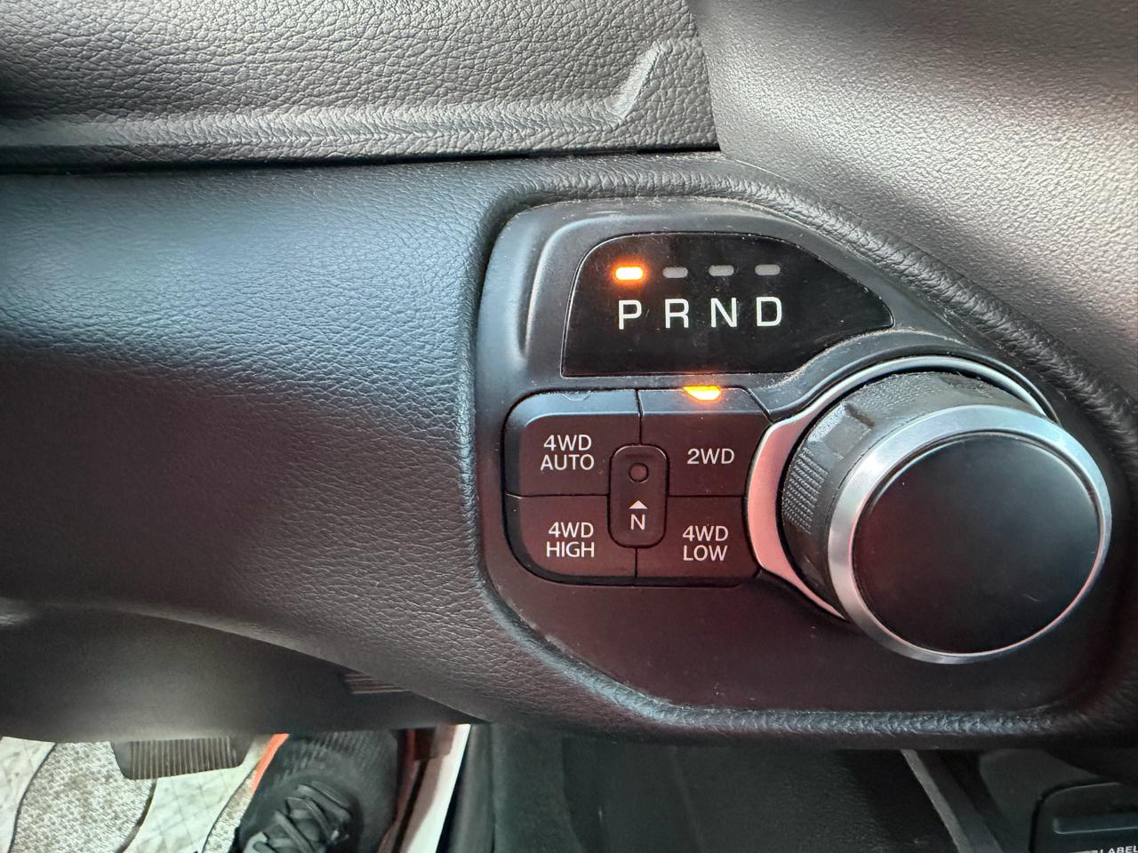 RAM 1500 Big Horn/Lone Star 4x4 Crew Cab 5'7" Box 2019