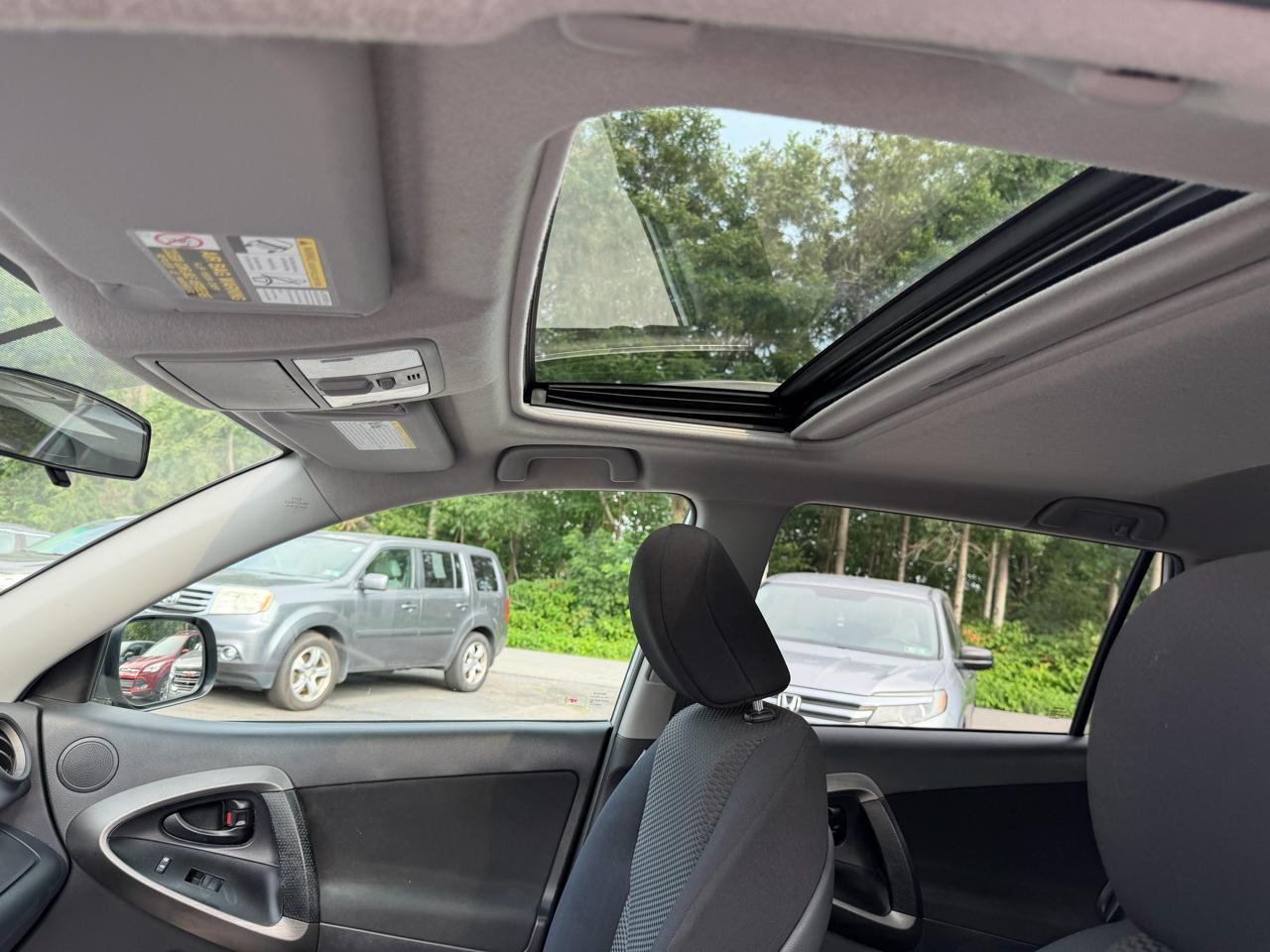 Toyota RAV4 4WD 4dr I4 Sport (Natl) 2012