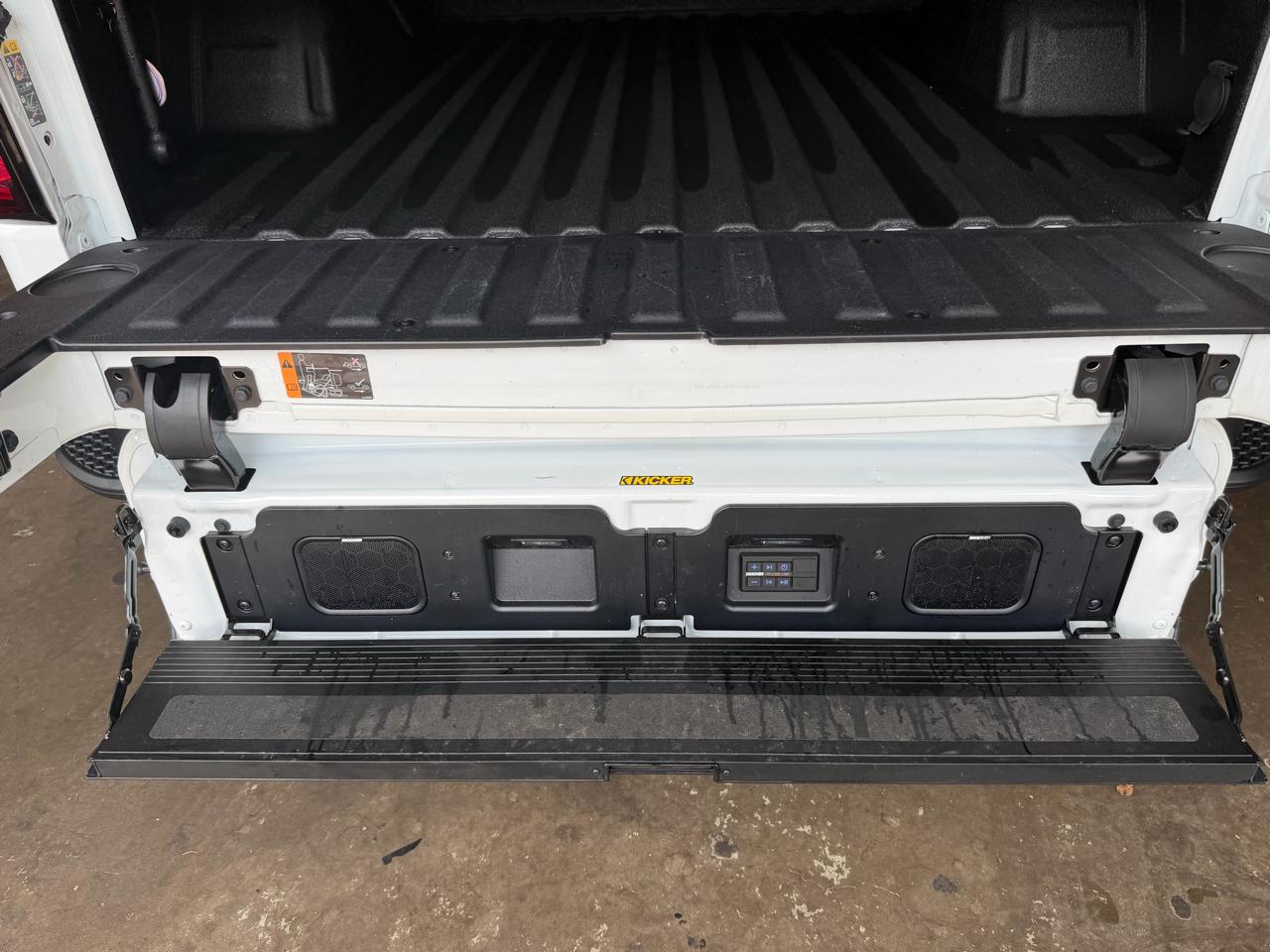 GMC Sierra 1500 4WD Crew Cab 157" AT4 2024