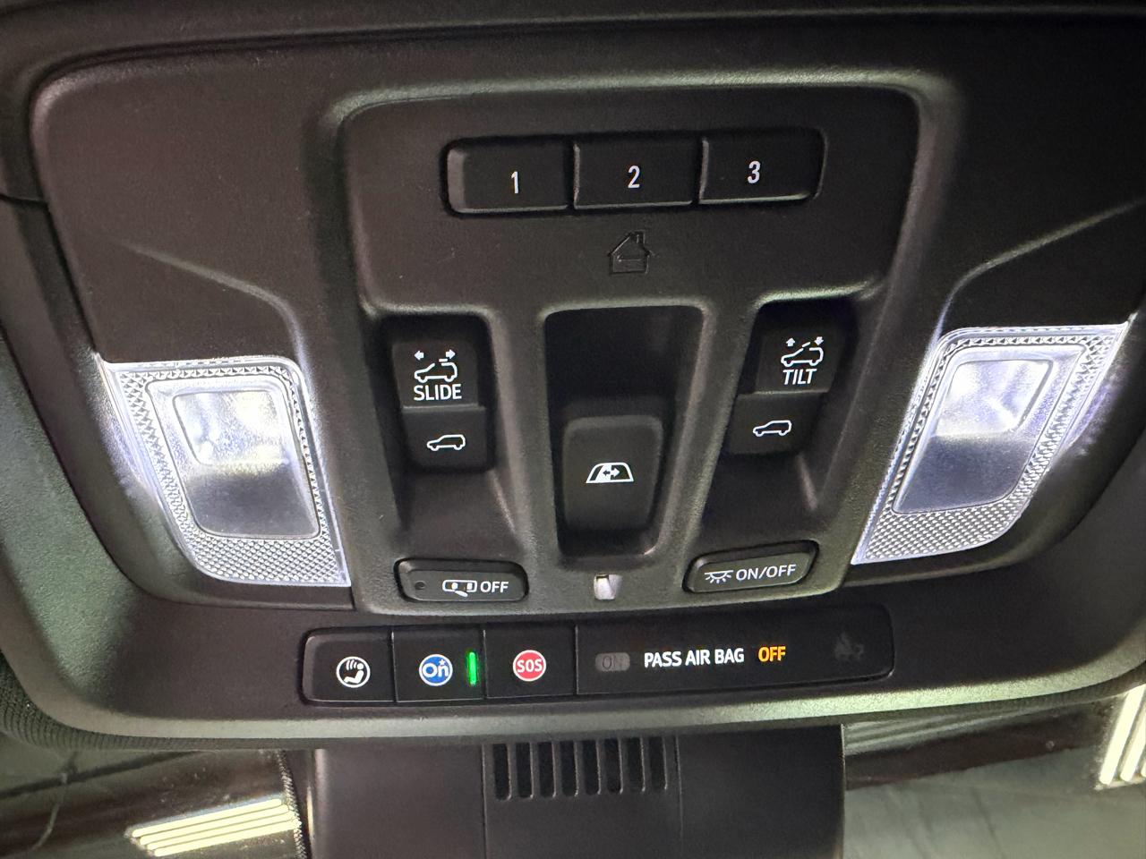 GMC Sierra 1500 4WD Crew Cab 157" AT4 2024