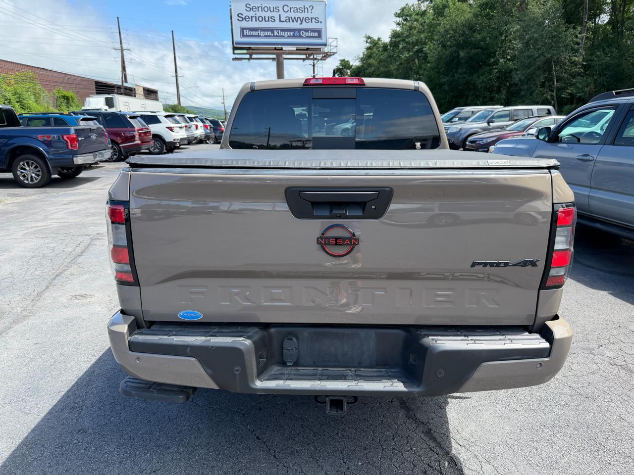 Nissan Frontier Crew Cab 4x4 PRO-4X Auto 2023