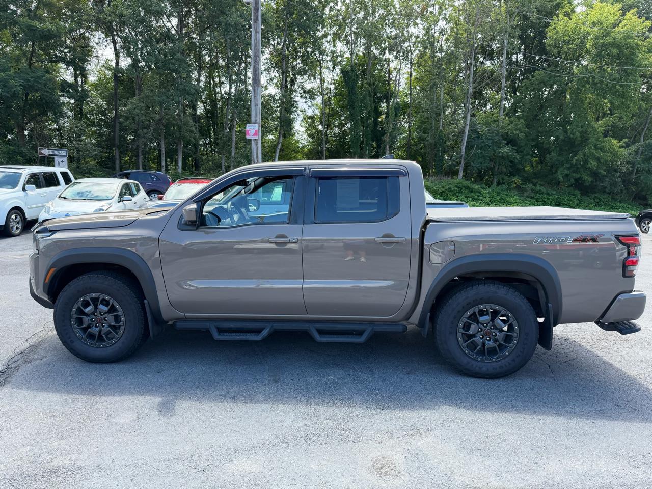 Nissan Frontier Crew Cab 4x4 PRO-4X Auto 2023