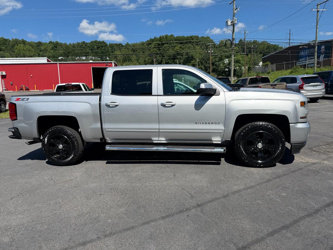 Chevrolet Silverado 1500 4WD Crew Cab 143.5" LT w/2LT 2018