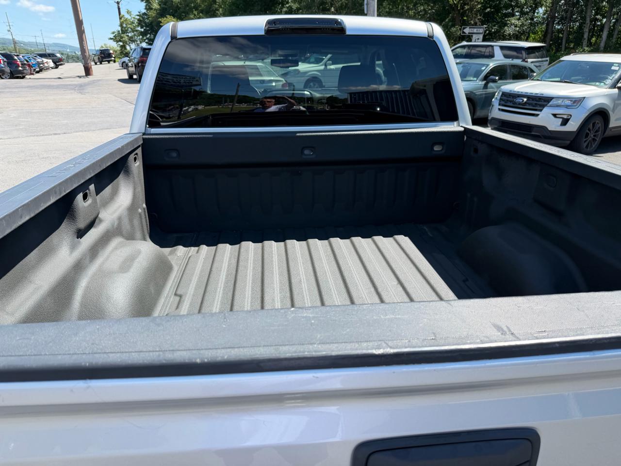 Chevrolet Silverado 1500 4WD Crew Cab 143.5" LT w/2LT 2018