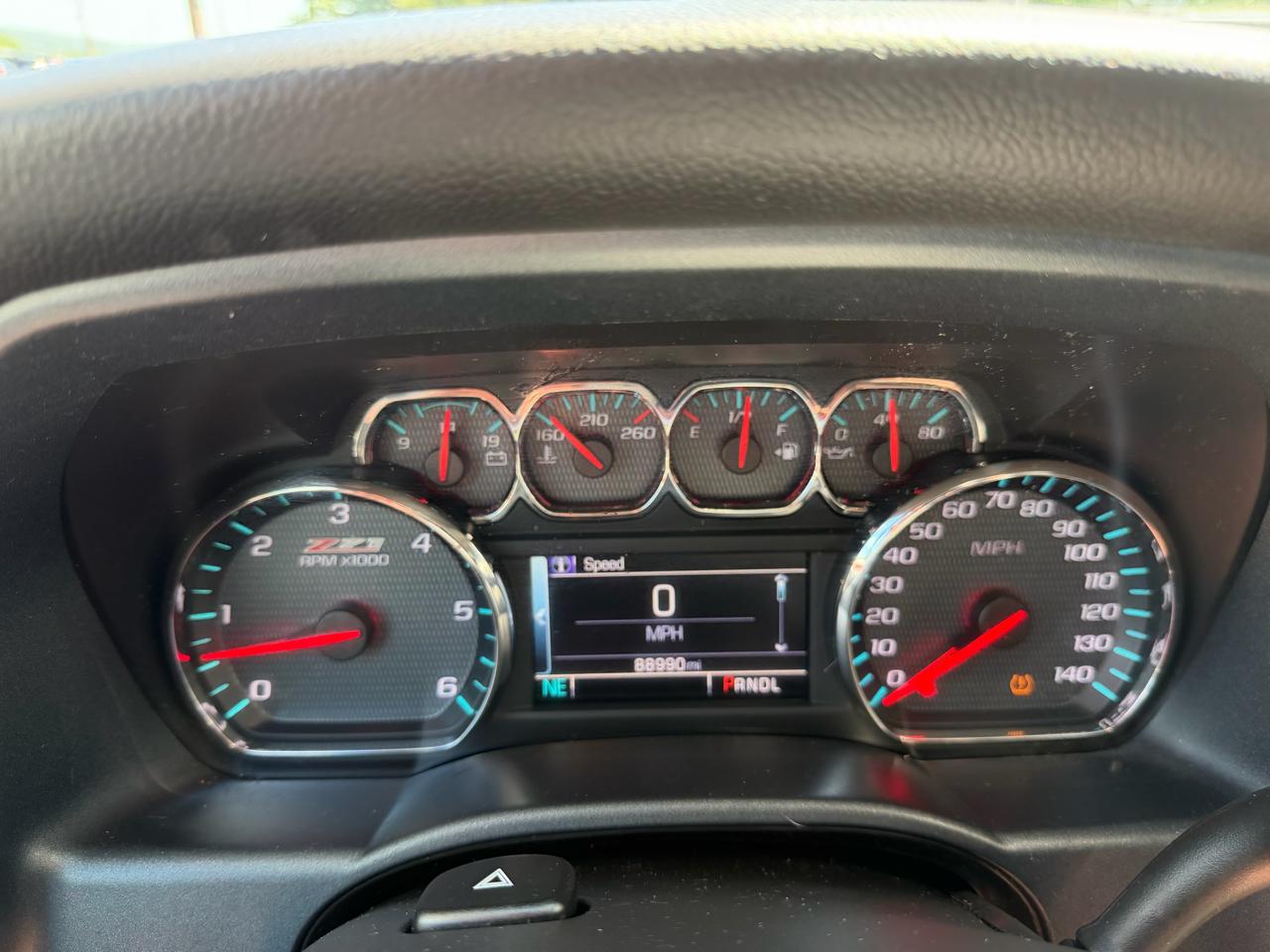 Chevrolet Silverado 1500 4WD Crew Cab 143.5" LT w/2LT 2018
