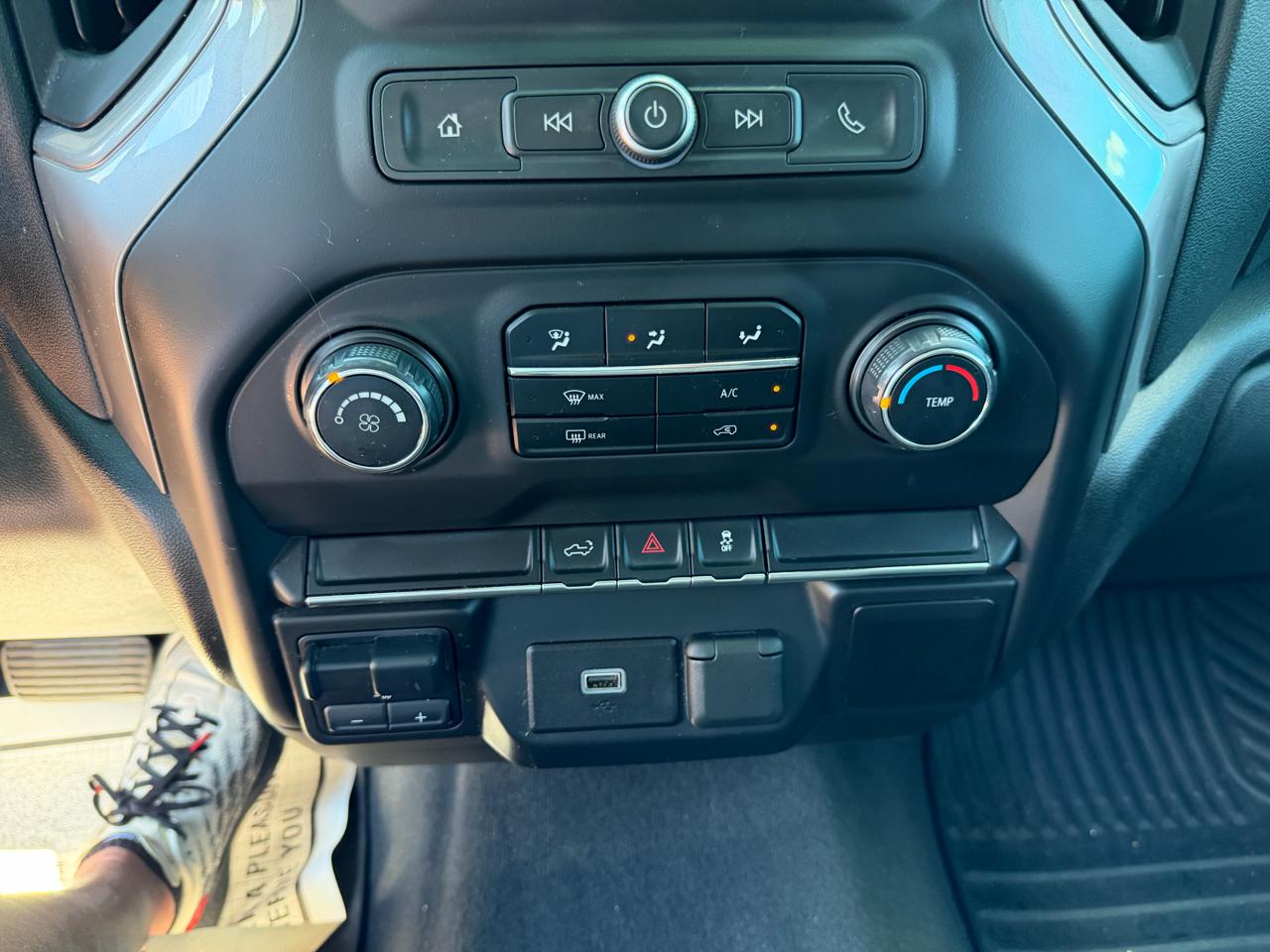 Chevrolet Silverado 1500 4WD Double Cab 147" Custom 2019