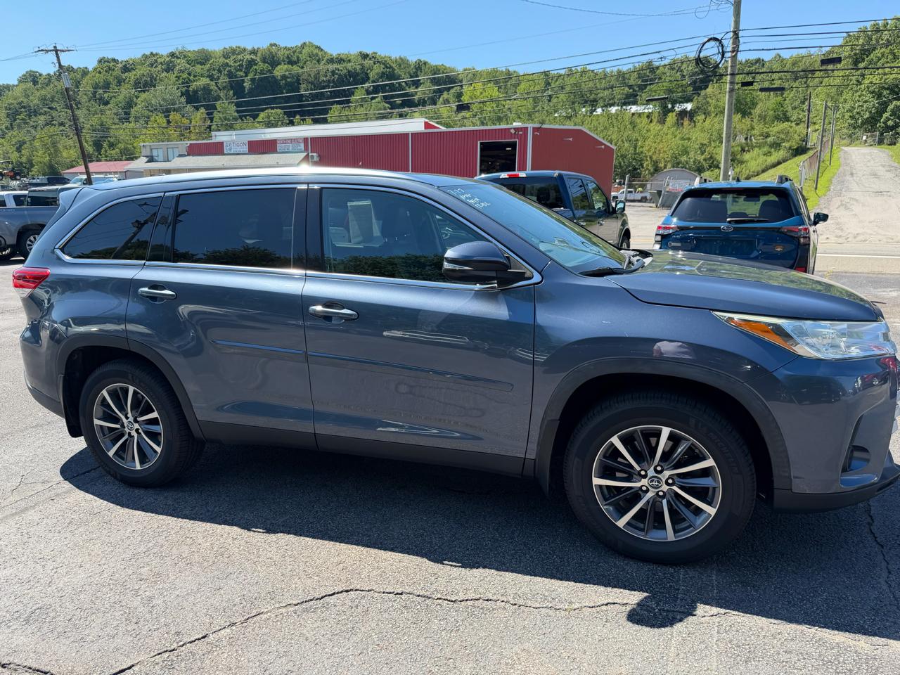 Toyota Highlander XLE V6 AWD (Natl) 2019