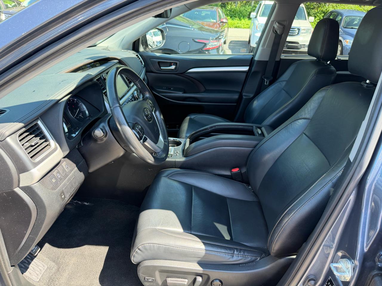 Toyota Highlander XLE V6 AWD (Natl) 2019