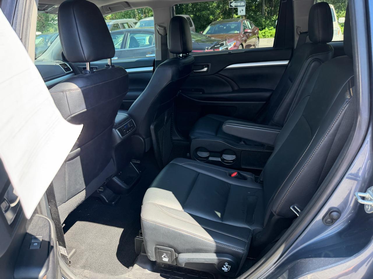 Toyota Highlander XLE V6 AWD (Natl) 2019
