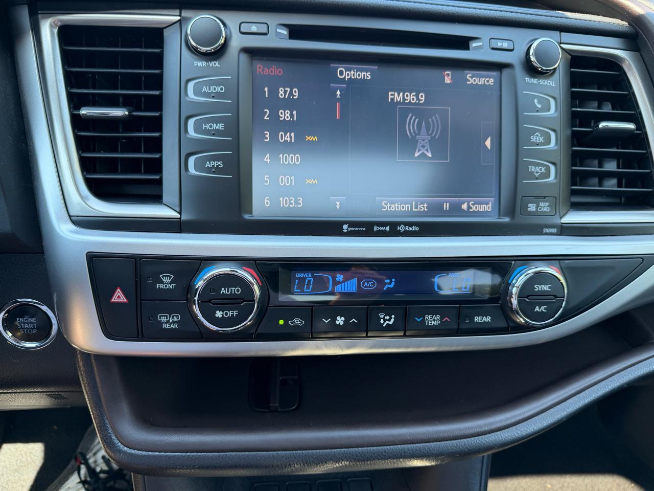 Toyota Highlander XLE V6 AWD (Natl) 2019