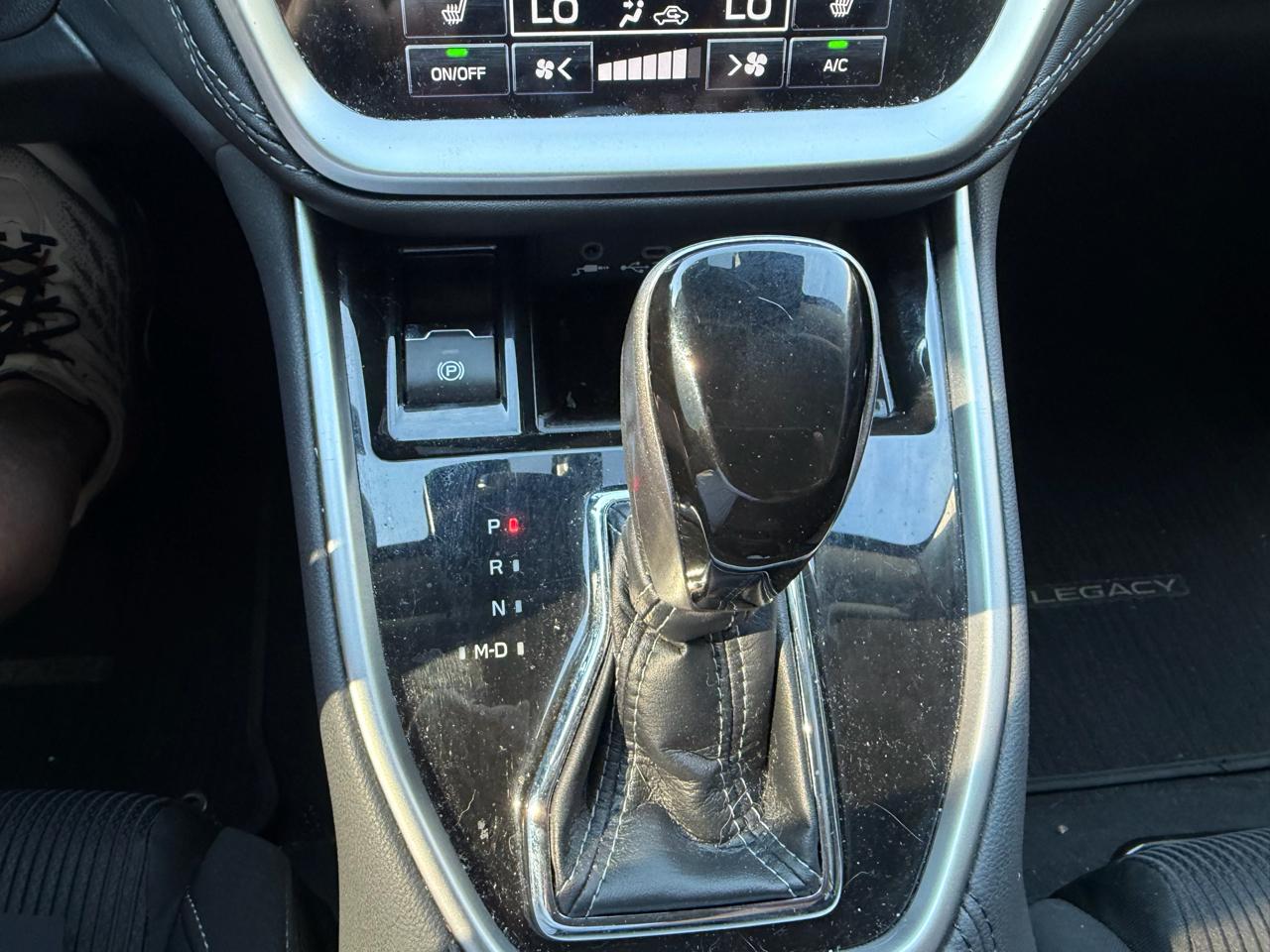Subaru Legacy Premium AWD 2024