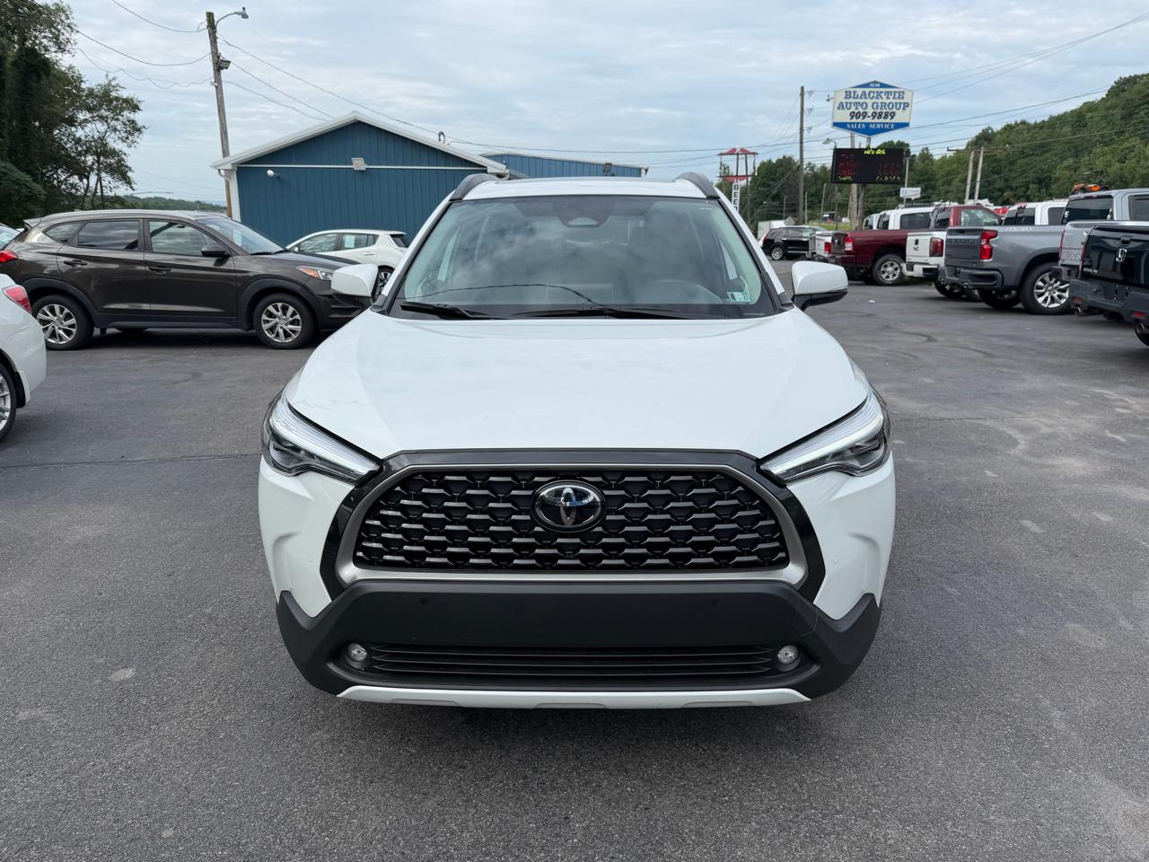 Toyota Corolla Cross XLE 4WD (Natl) 2024
