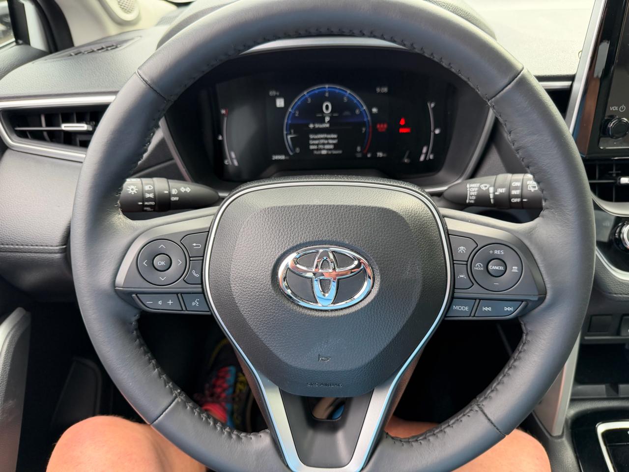Toyota Corolla Cross XLE 4WD (Natl) 2024