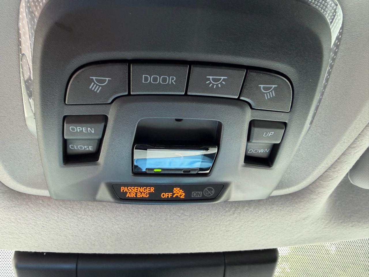 Toyota Corolla Cross XLE 4WD (Natl) 2024