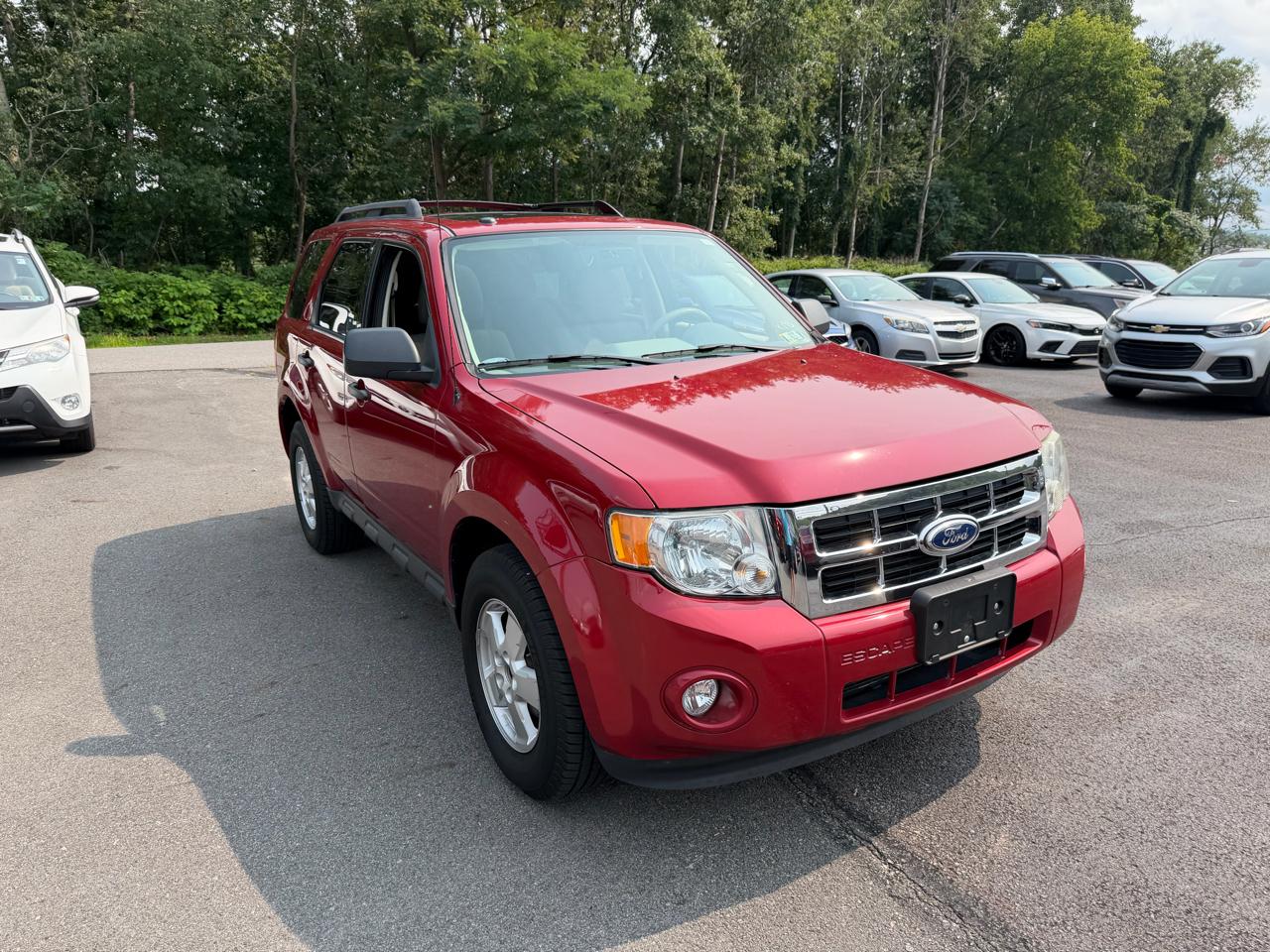 Ford Escape FWD 4dr XLT 2010