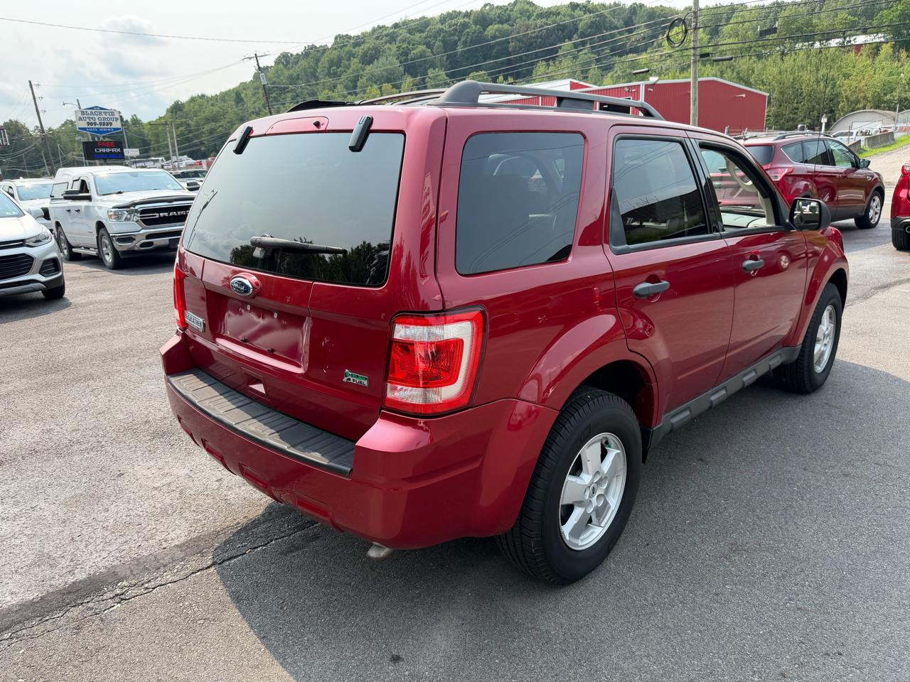 Ford Escape FWD 4dr XLT 2010