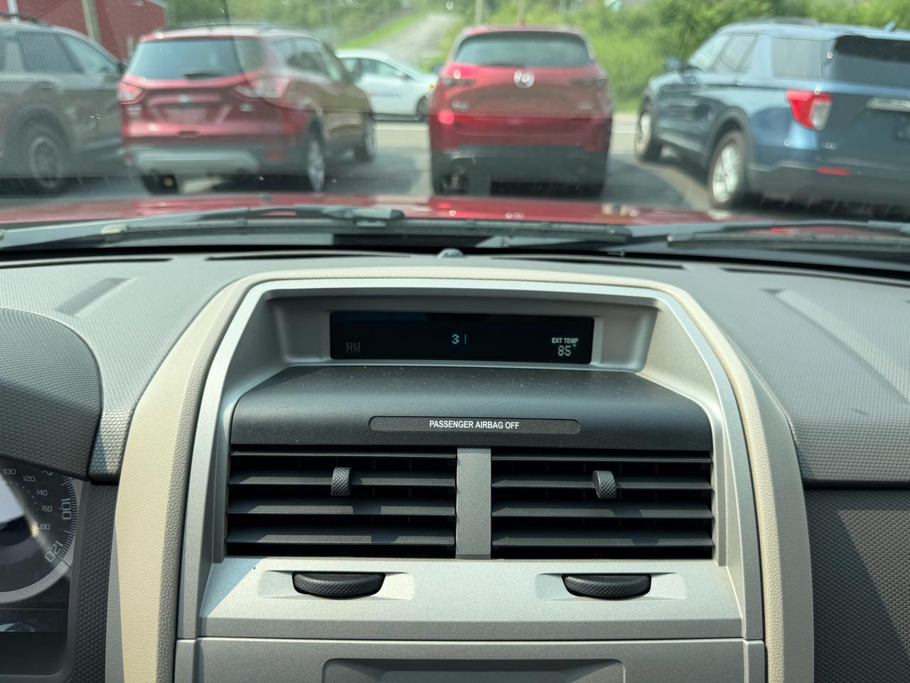 Ford Escape FWD 4dr XLT 2010