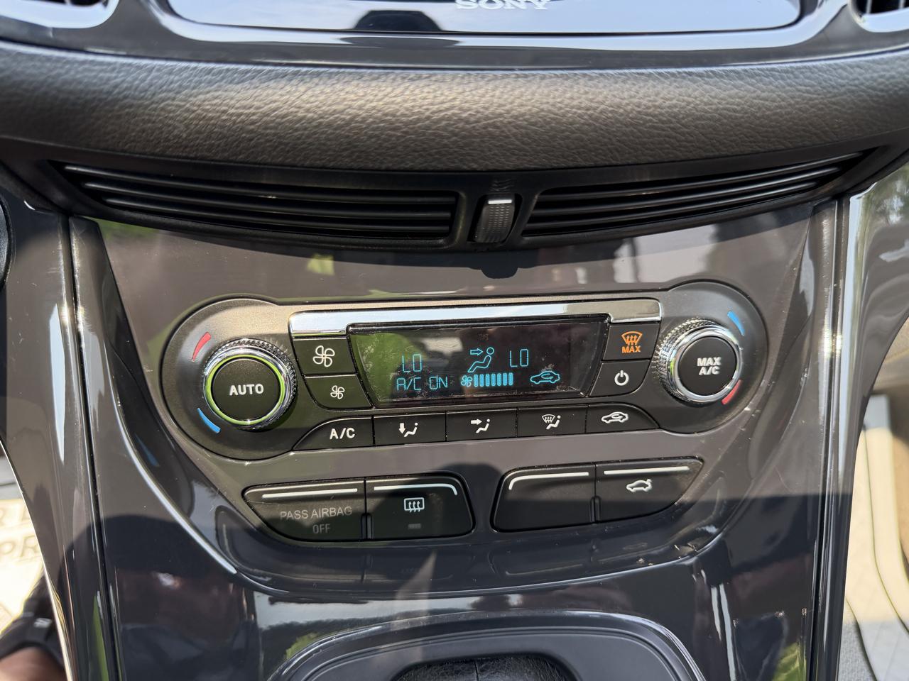 Ford Escape 4WD 4dr Titanium 2014