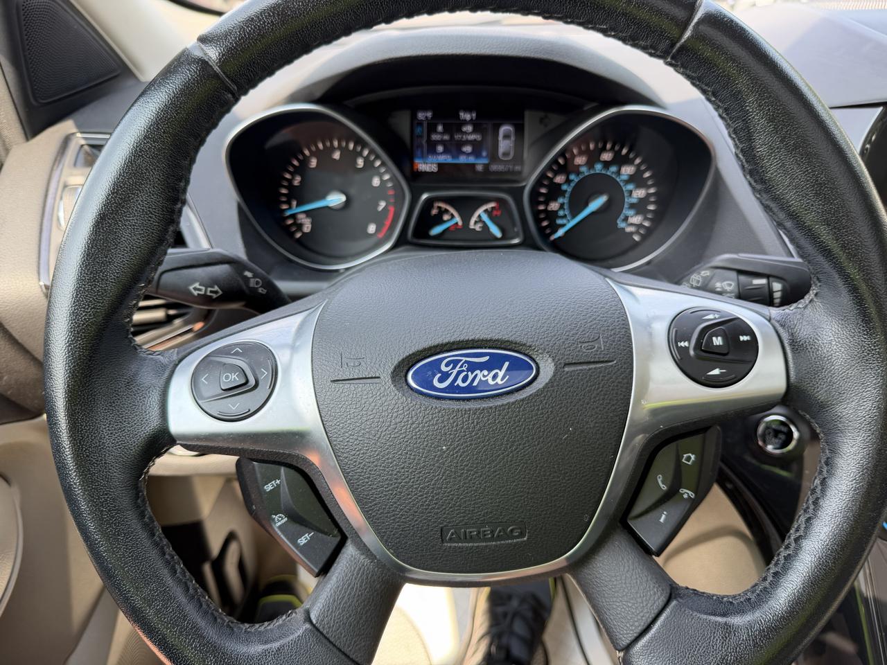 Ford Escape 4WD 4dr Titanium 2014
