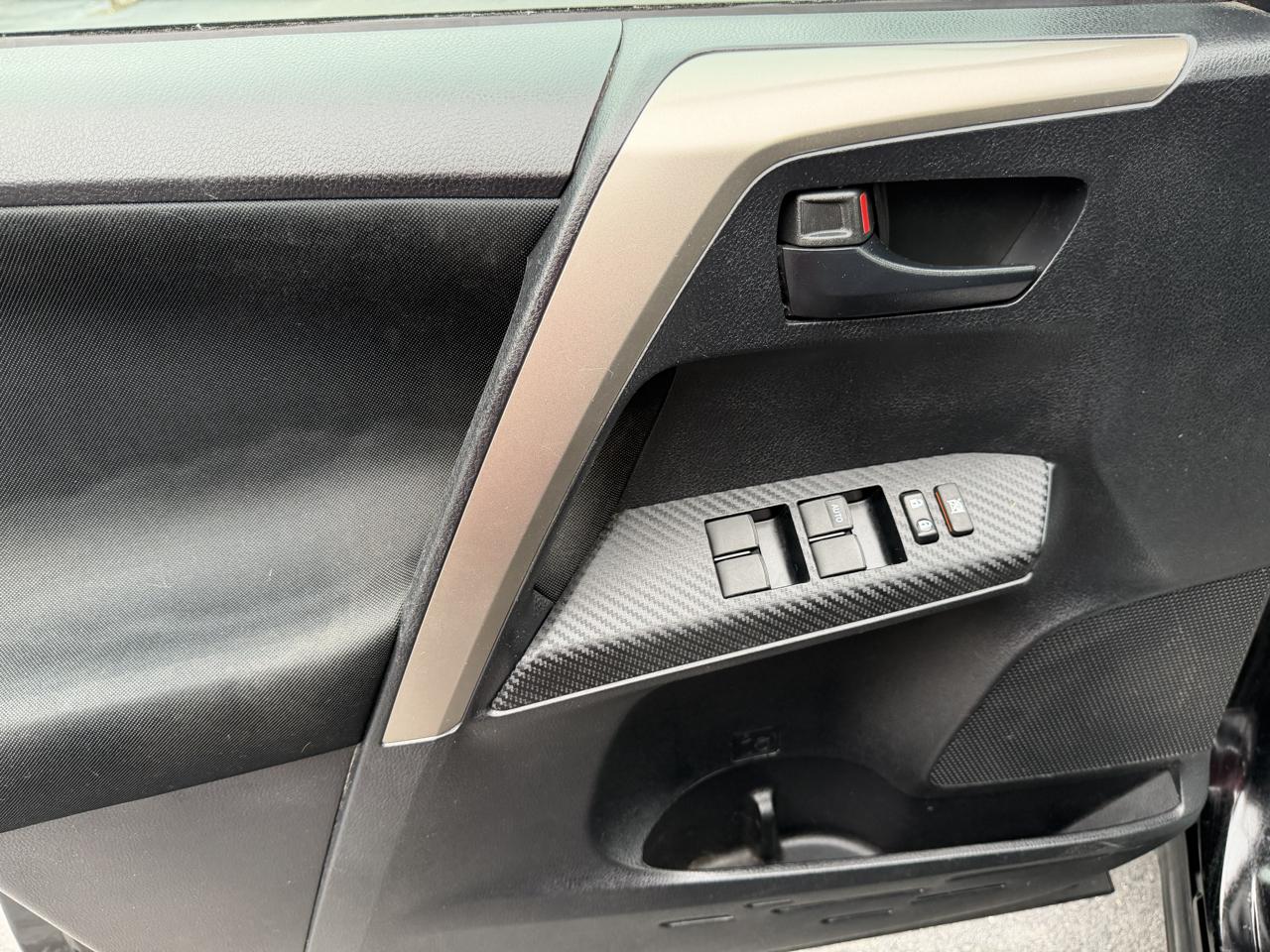 Toyota RAV4 AWD 4dr LE (Natl) 2014