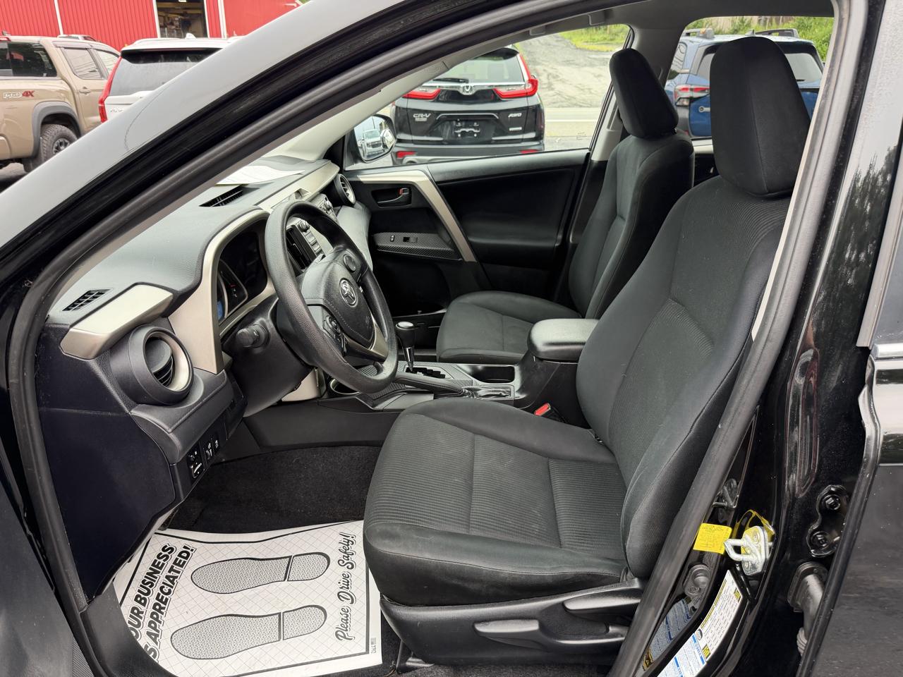 Toyota RAV4 AWD 4dr LE (Natl) 2014