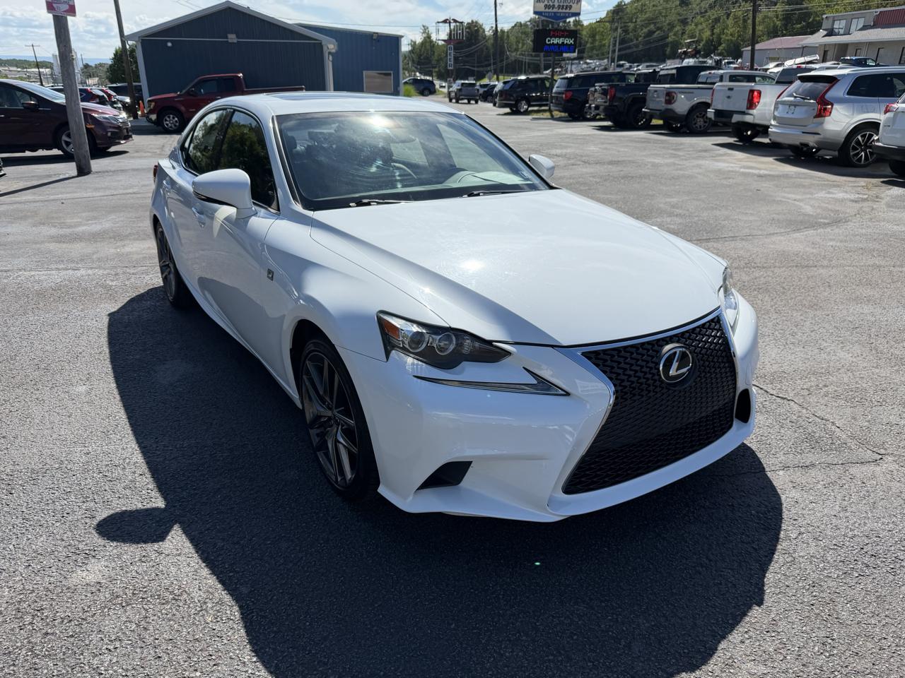 Lexus IS 300 4dr Sdn AWD 2016