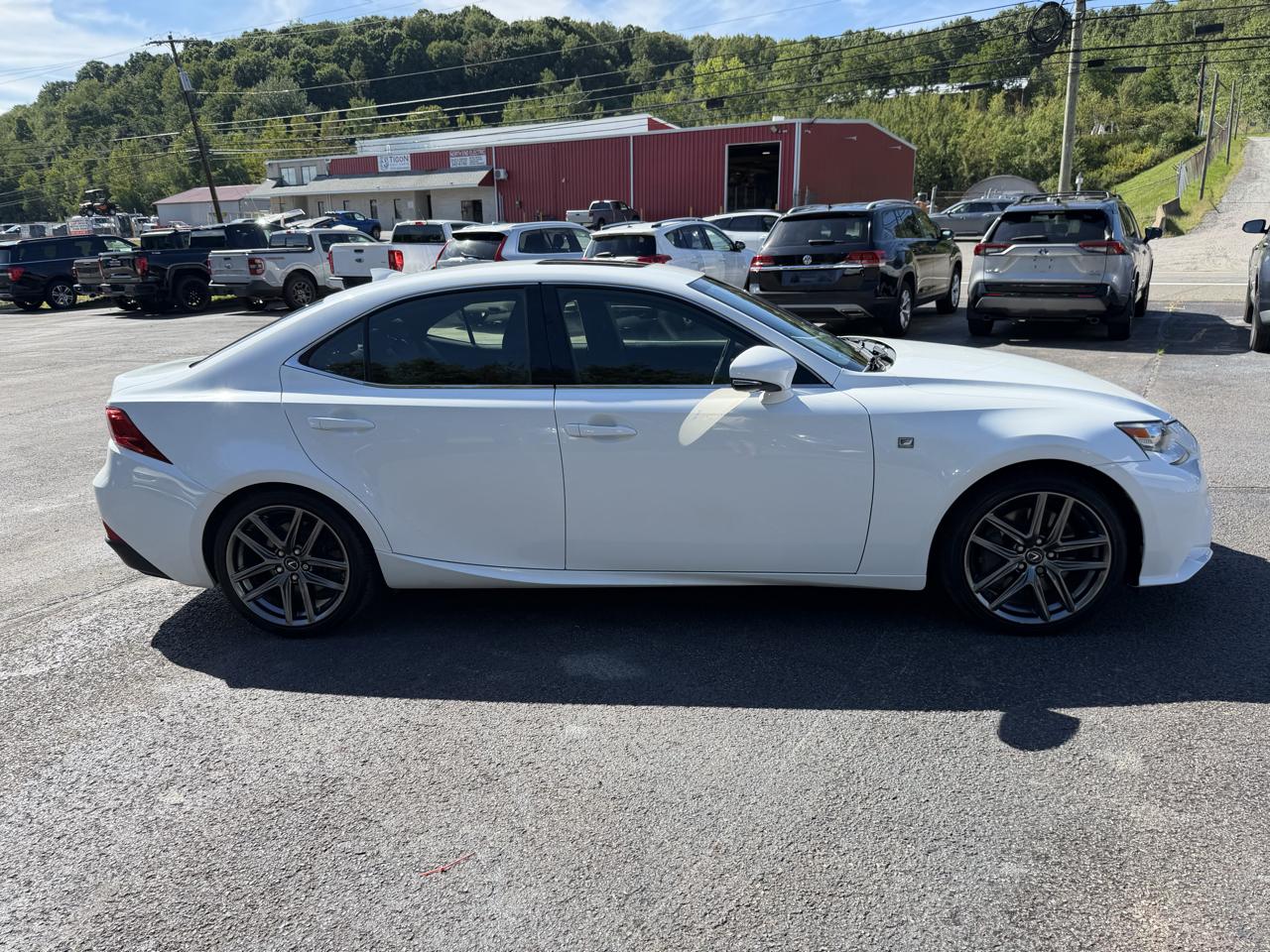 Lexus IS 300 4dr Sdn AWD 2016