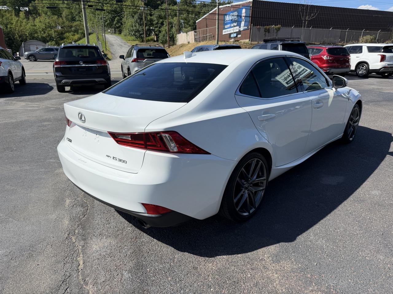 Lexus IS 300 4dr Sdn AWD 2016