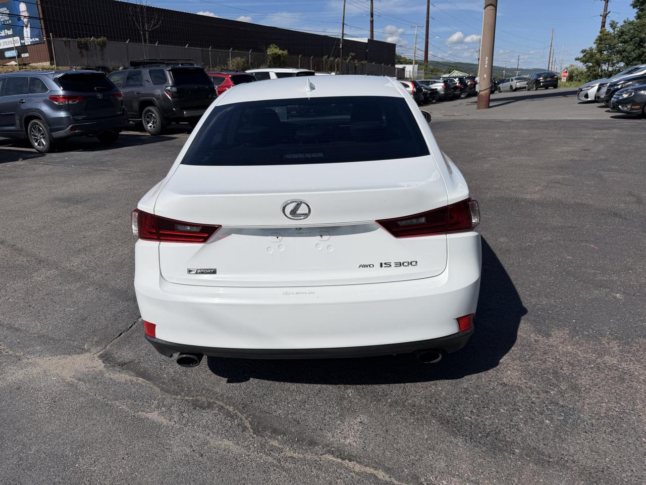 Lexus IS 300 4dr Sdn AWD 2016
