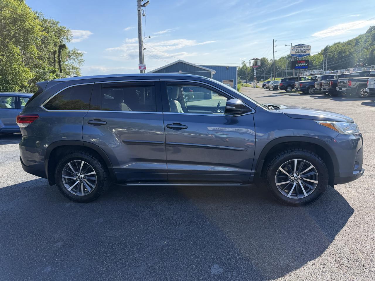 Toyota Highlander XLE V6 AWD (Natl) 2018