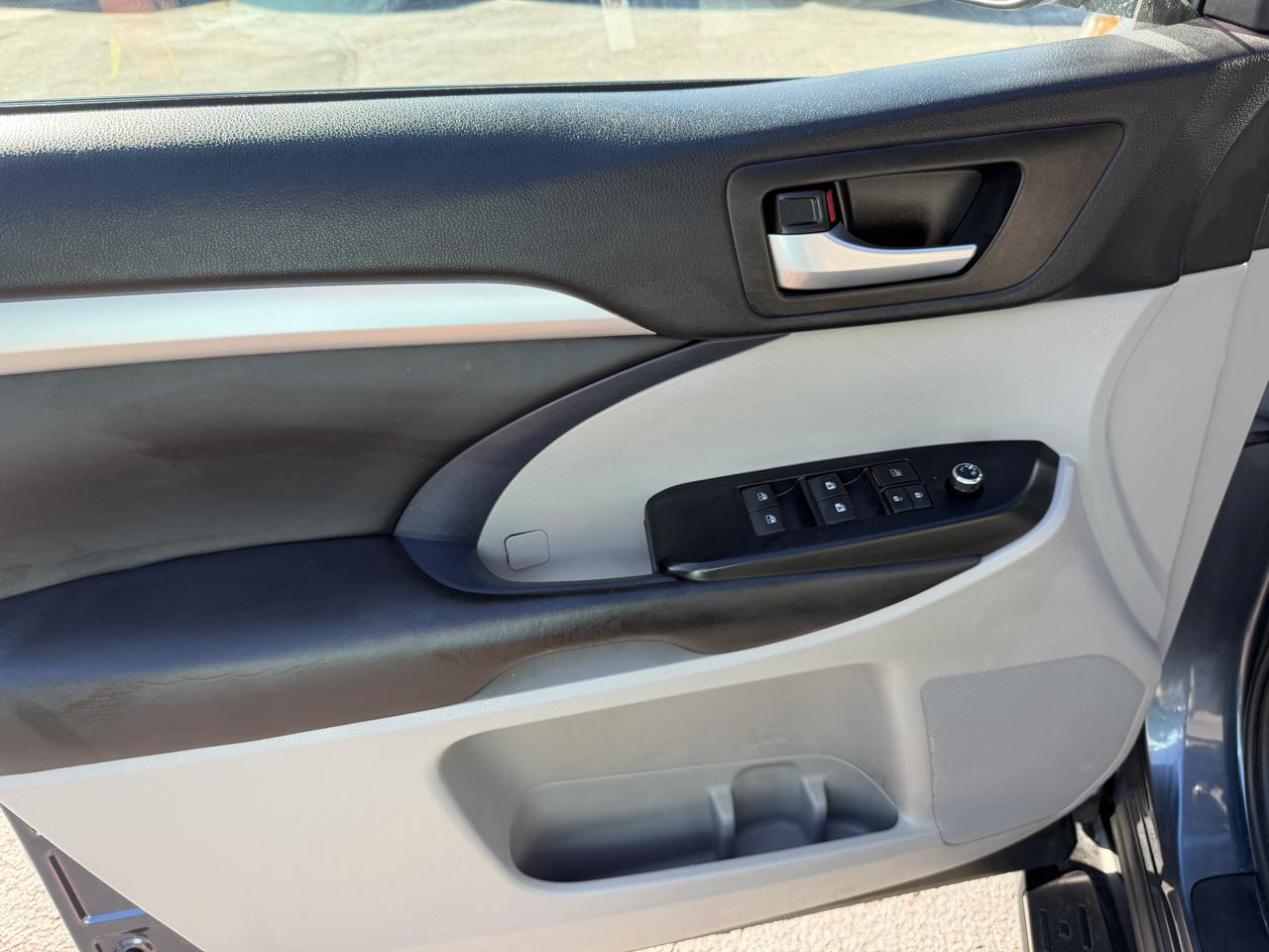 Toyota Highlander XLE V6 AWD (Natl) 2018