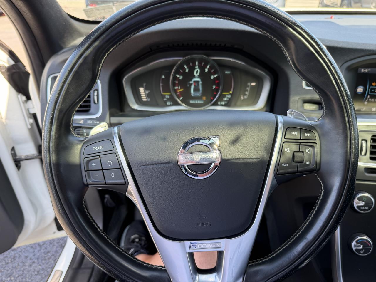 Volvo S60 4dr Sdn T6 R-Design AWD 2015