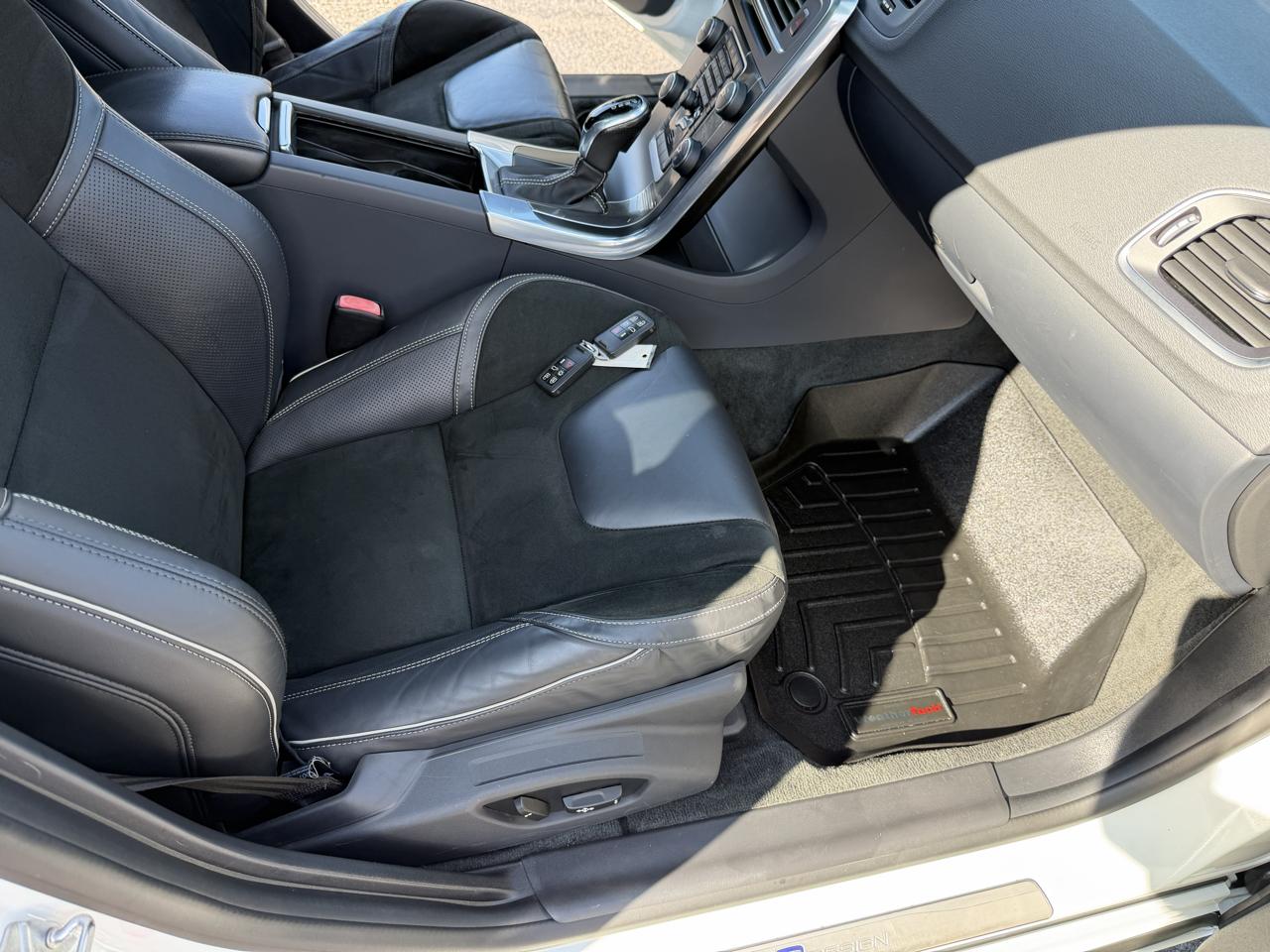 Volvo S60 4dr Sdn T6 R-Design AWD 2015