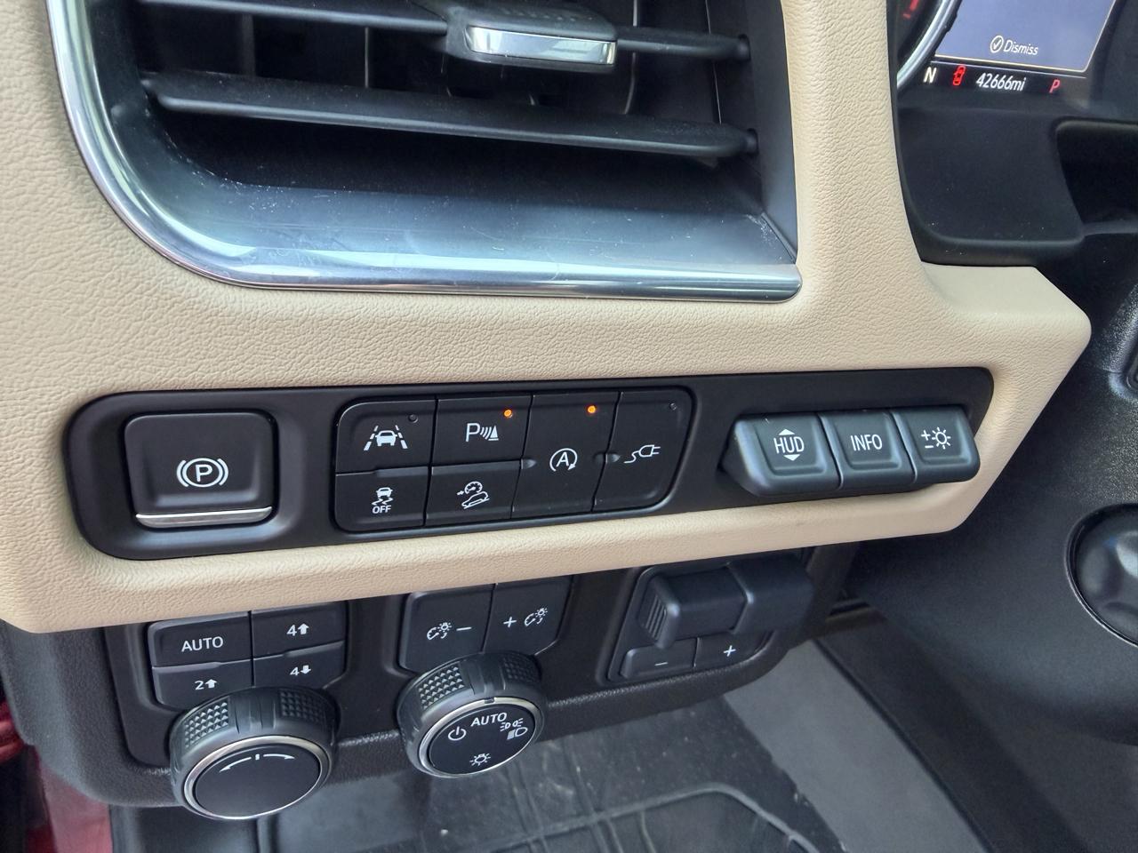 Chevrolet Tahoe 4WD 4dr Premier 2021