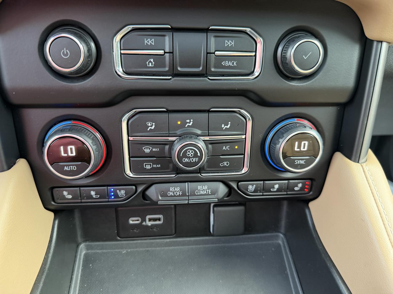 Chevrolet Tahoe 4WD 4dr Premier 2021