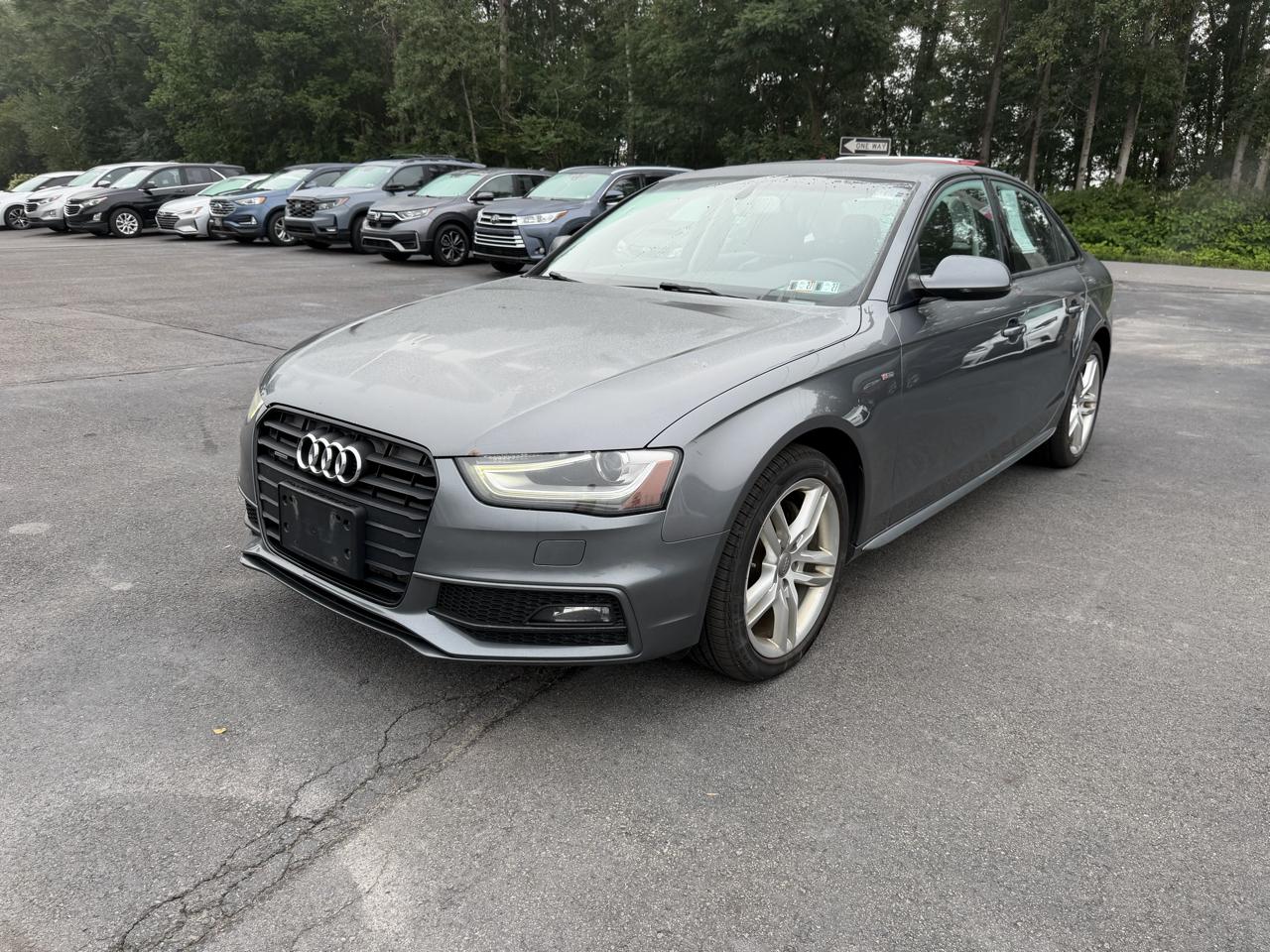Audi A4 2.0T Premium quattro Sedan 2016