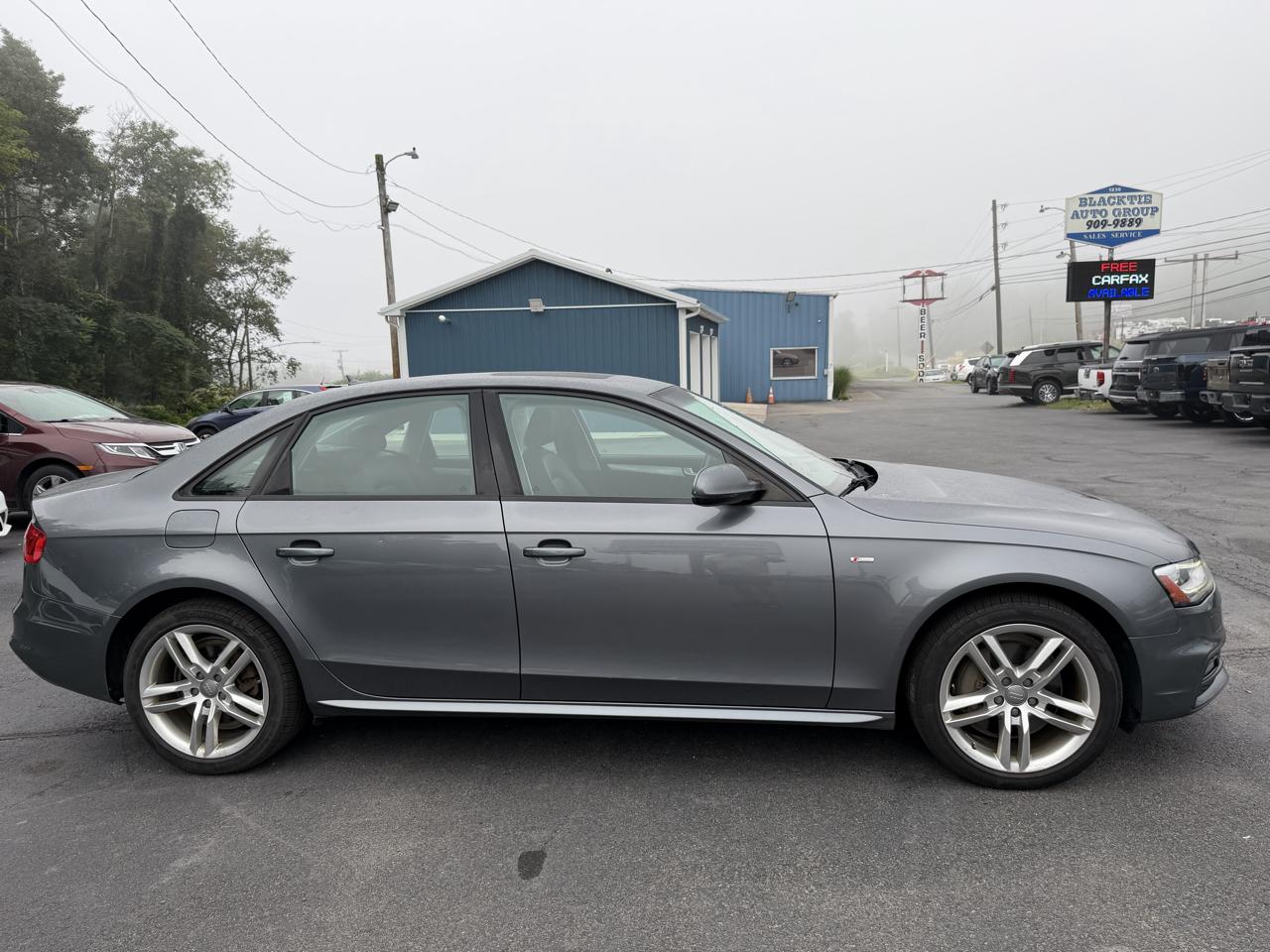 Audi A4 2.0T Premium quattro Sedan 2016