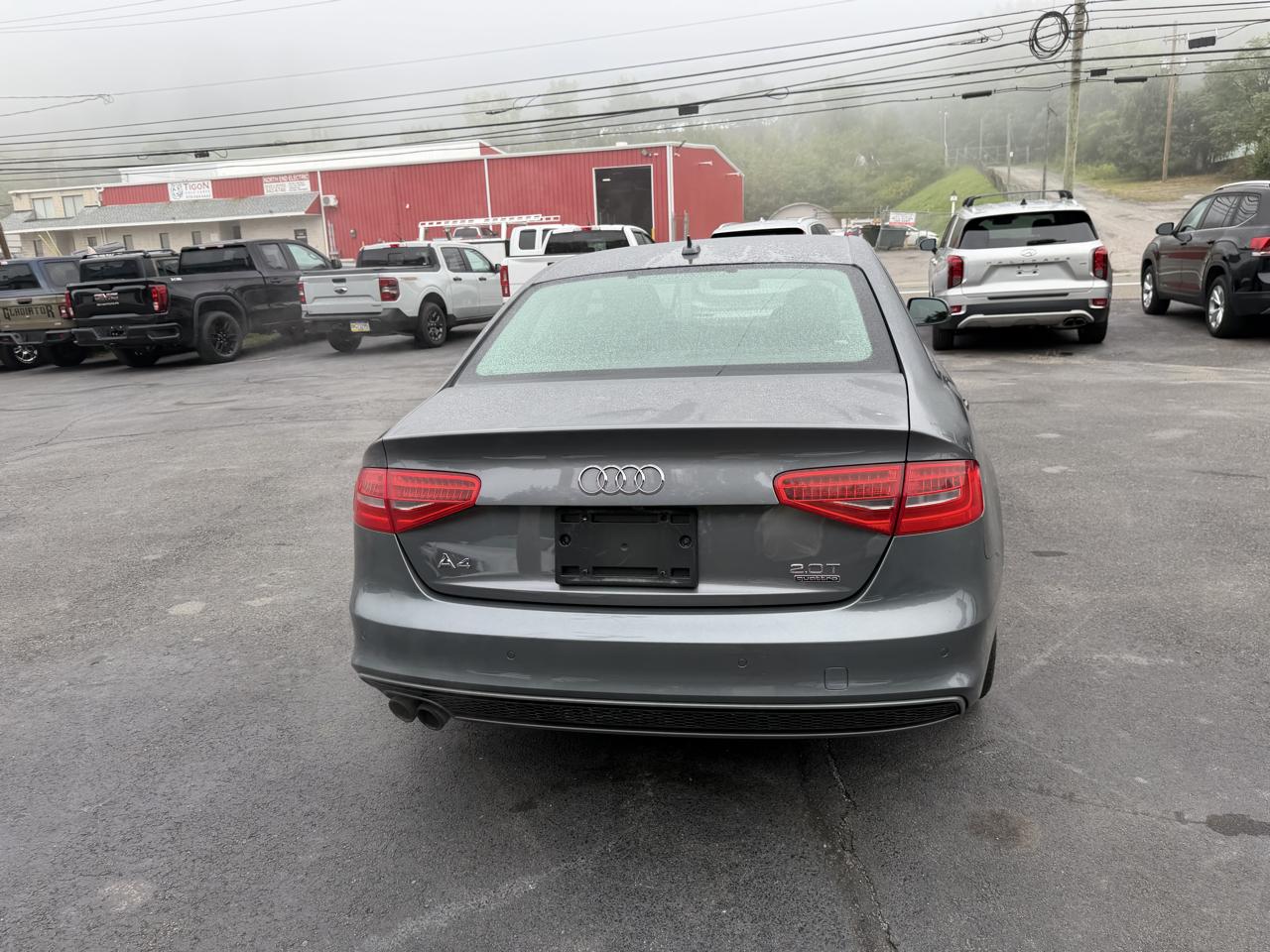 Audi A4 2.0T Premium quattro Sedan 2016