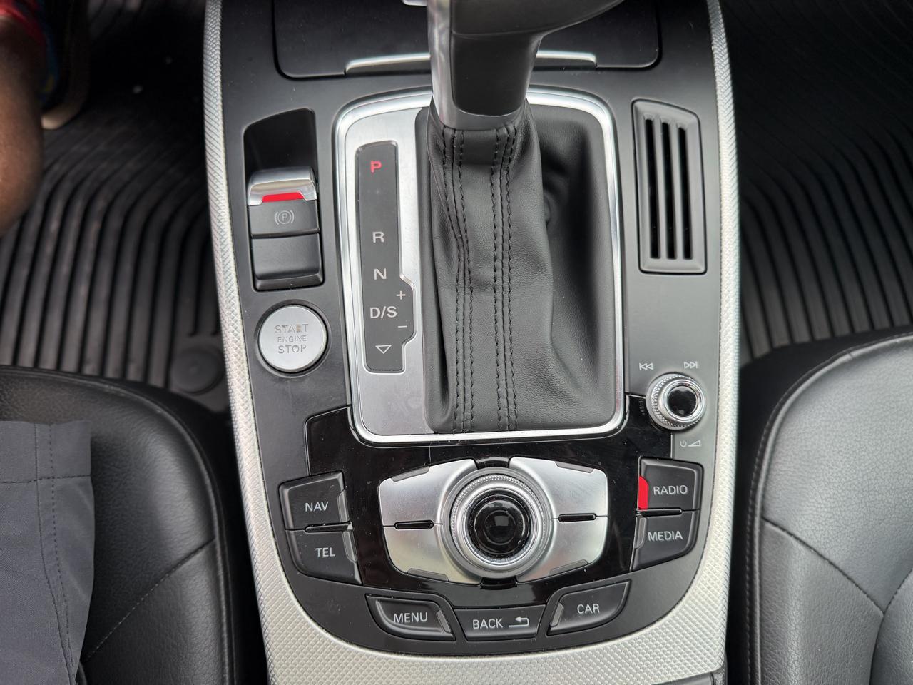 Audi A4 2.0T Premium quattro Sedan 2016