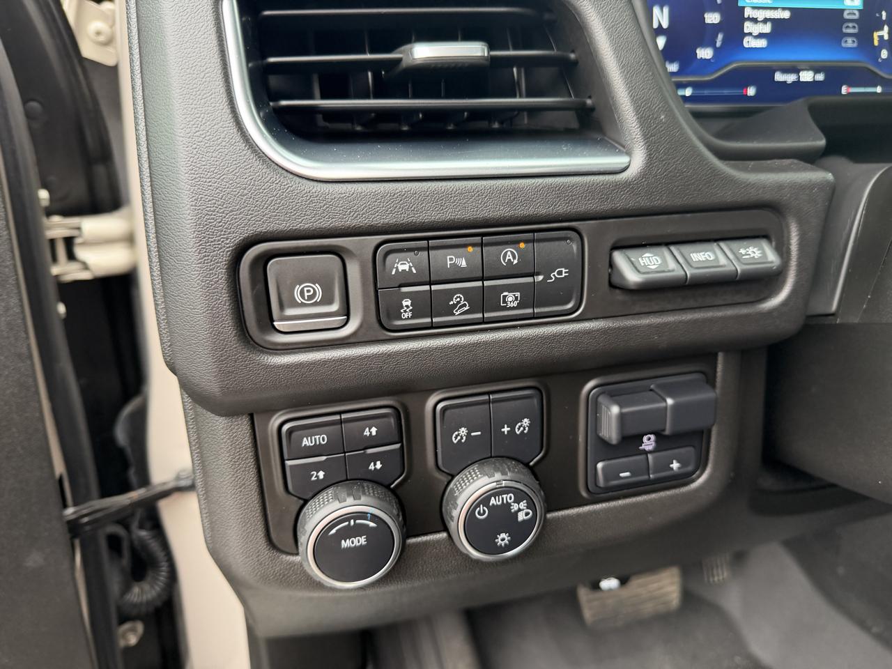 Chevrolet Tahoe 4WD 4dr High Country 2022