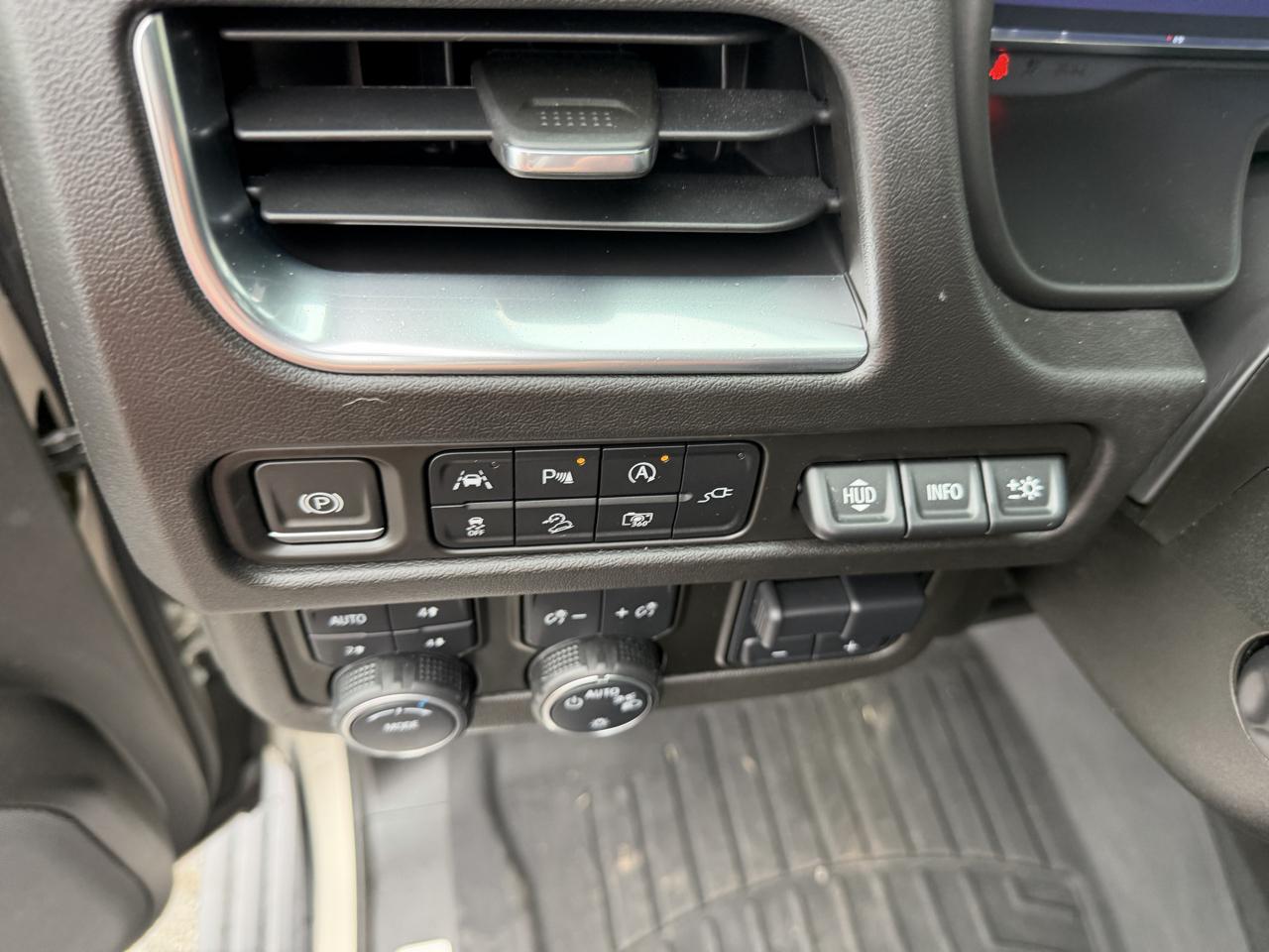 Chevrolet Tahoe 4WD 4dr High Country 2022