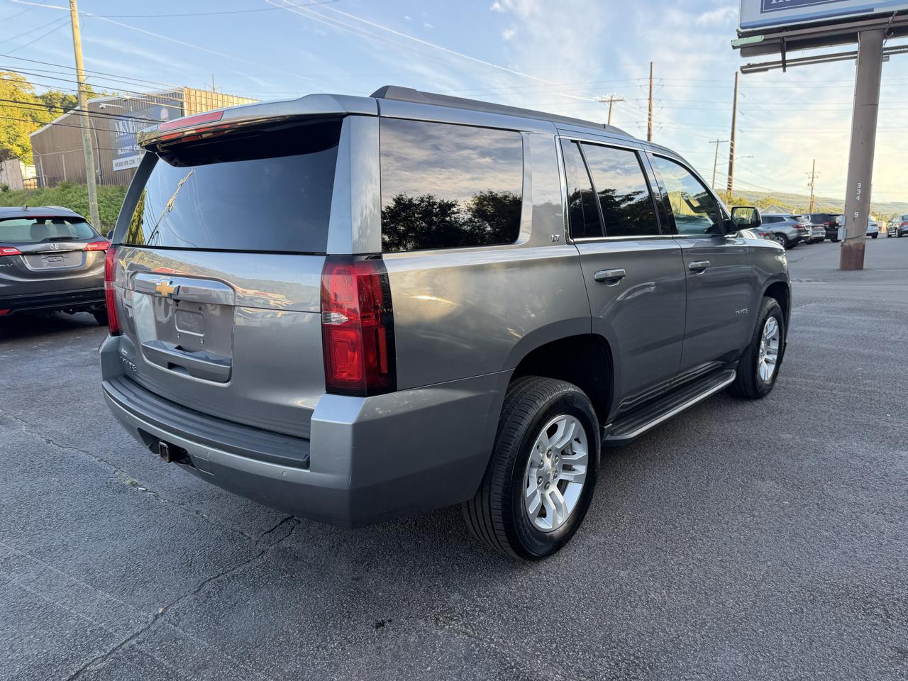 Chevrolet Tahoe photo 5